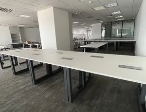 Hoàn Thiện Bàn Giao Bàn Làm Việc Chân Sắt