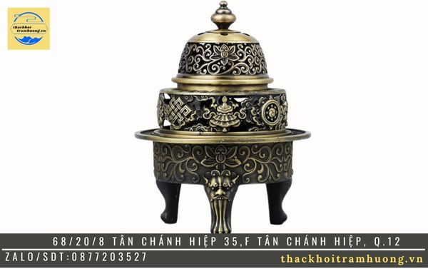 lư xông trầm bằng đồng với hoạ tiết sang trọng, cổ điển, độc đáo lư xông trầm bằng đồng với hoạ tiết sang trọng, cổ điển, độc đáo