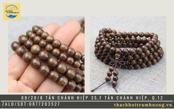 vòng trầm hương với nhiều cỡ hạt lớn nhỏ khác nhau vòng trầm hương với nhiều cỡ hạt lớn nhỏ khác nhau