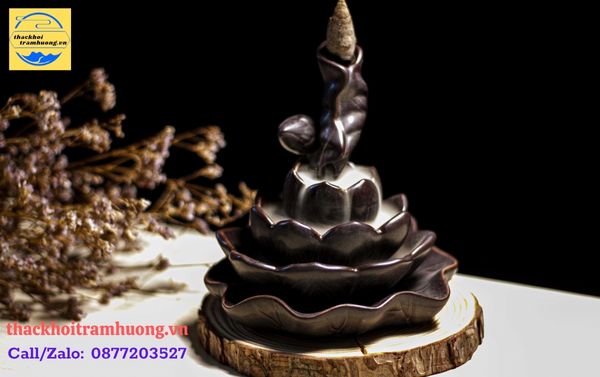 Thác khói trầm hương chất lượng Thác khói trầm hương chất lượng