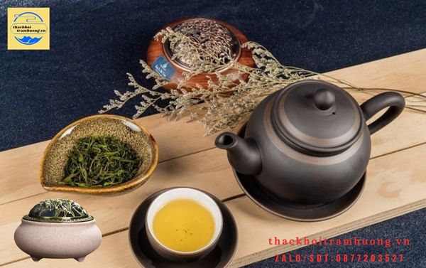 đốt nụ trầm hương kết hợp với trà đạo thì còn gì sánh bằng đốt nụ trầm hương kết hợp với trà đạo thì còn gì sánh bằng