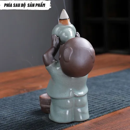 Thác Khói Trầm Hương Mẫu Chú Tiểu Ngộ Nghĩnh