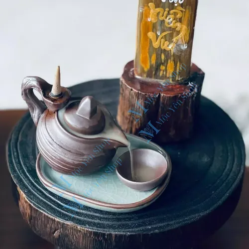 Thác Khói Trầm Hương Mẫu Ấm Trà