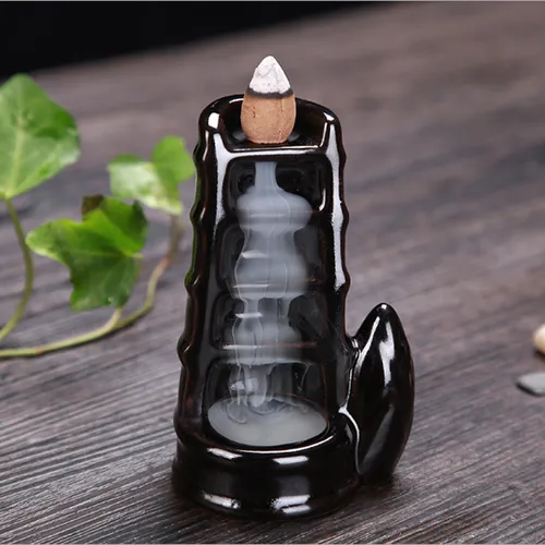 Thác khói trầm hương Mẫu Cây Trúc