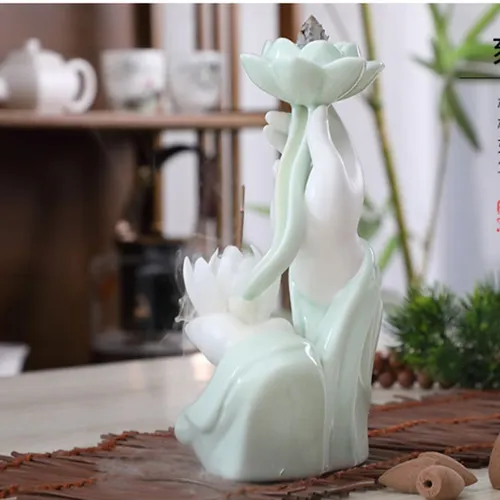 Thác khói trầm hương Tay Phật Ngọc Nâng Sen 