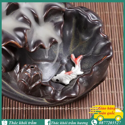 Thác khói trầm hương Tòa Sen Có Cá 