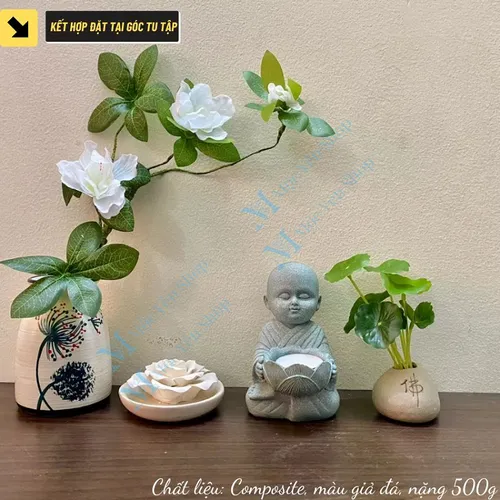 Tượng chú tiểu bê nến decor bàn thờ – Tượng đá dâng đèn hoa sen trang trí góc tu tập cao 12cm