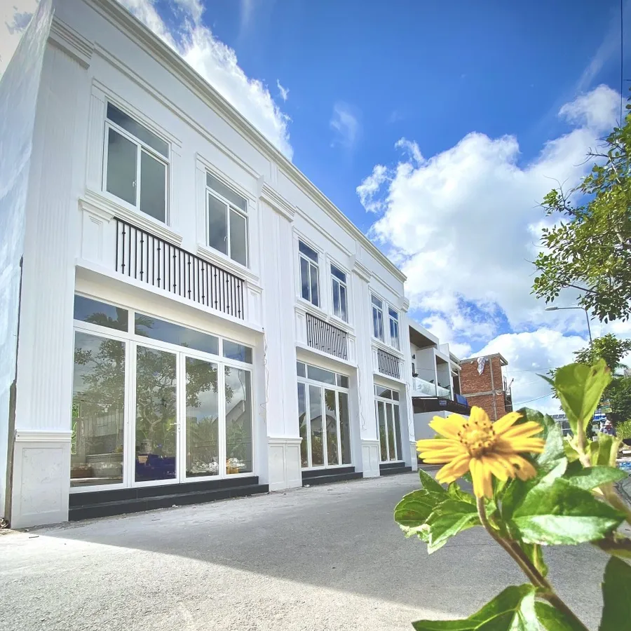 NHÀ TÂN CỔ ĐIỂN - BIỆT THỰ HƯNG LỢI