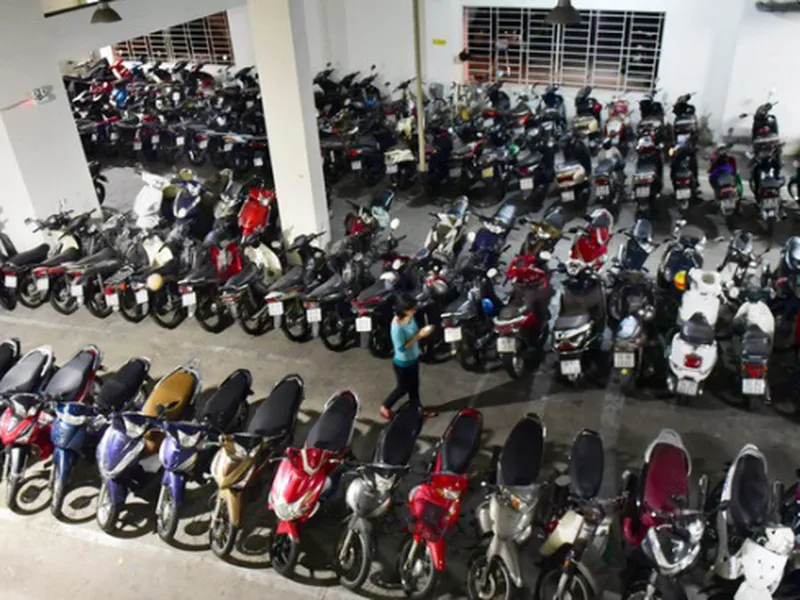 Bãi đậu xe máy