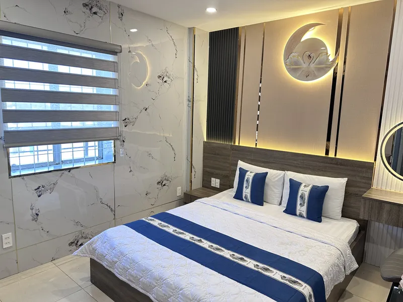 Economy Room