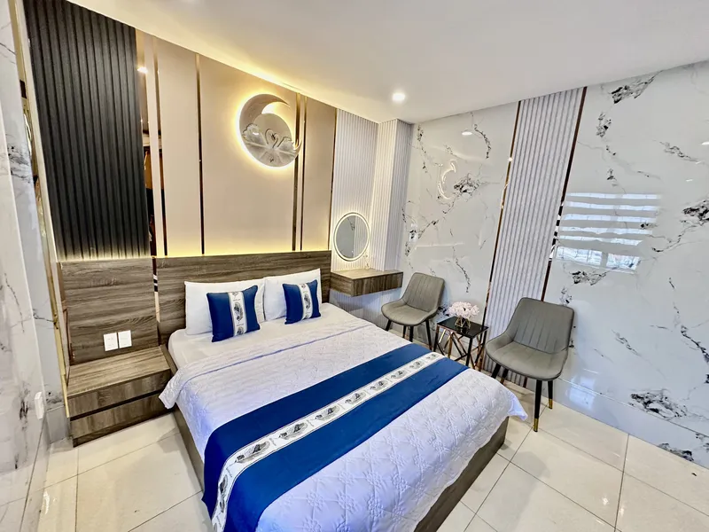  Economy Room