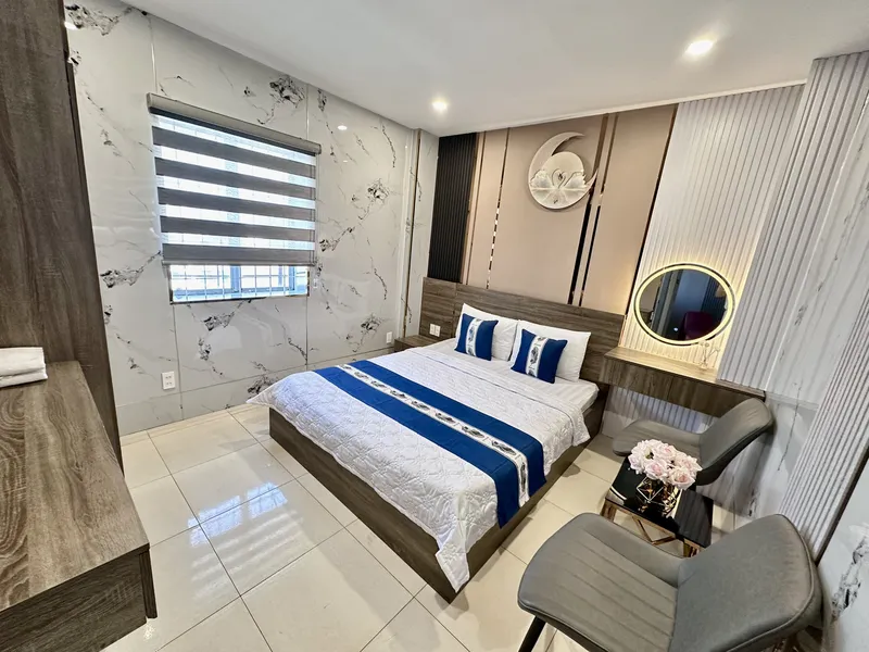  Economy Room