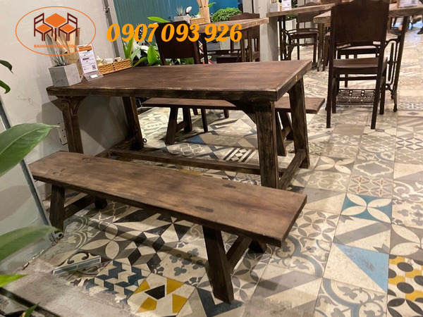 Không dùng chất tẩy đê vệ sinh bàn ăn