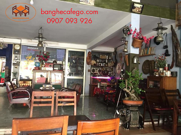 Bộ bàn ghế gỗ cổ điển