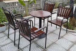 Bàn ghế gỗ cafe mini- Giải pháp cho không gian quán sang chảnh