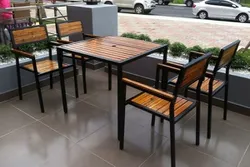 Khi mua bàn ghế gỗ quán ăn cần lưu ý những vấn đề gì