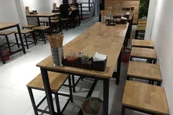 Có nên mua bàn ghế gỗ quán ăn giá rẻ hay không?