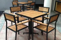 Review địa chỉ bán bàn ghế gỗ quán ăn uy tín giá tốt