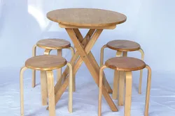 Có nên mua bàn ghế gỗ cafe mini khi khởi nghiệp quán cafe?