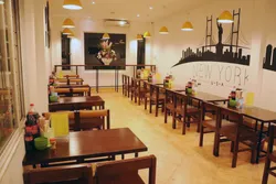 Bật mí kích thước bàn ghế quán ăn chuẩn nhất