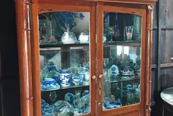 Tủ ly gỗ cao cấp để đem tới không gian sang trọng