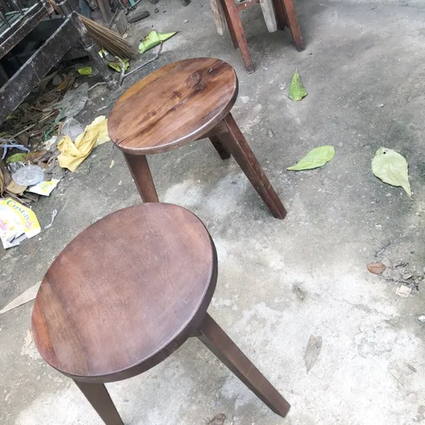 Bàn cafe gỗ tròn cao 45cm đường kính 40cm