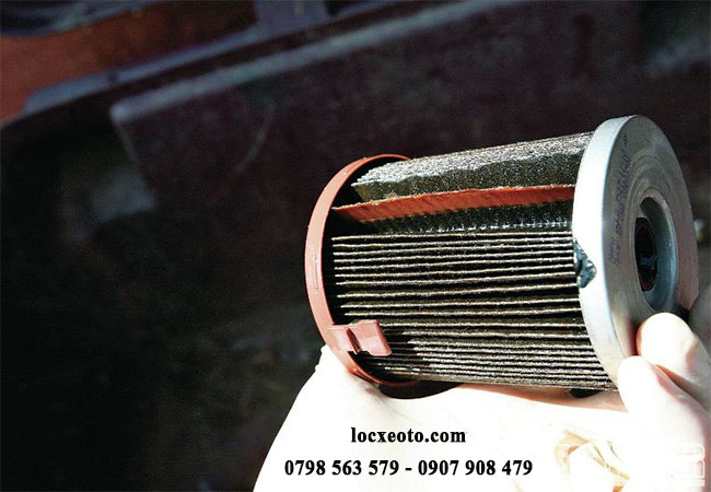 lọc nhớt sử dụng lâu ngày sẽ đóng nhiều dầu nhớt bẩn, dễ gây tắc nghẽn quá trình cung cấp nhiên liệu lọc nhớt sử dụng lâu ngày sẽ đóng nhiều dầu nhớt bẩn, dễ gây tắc nghẽn quá trình cung cấp nhiên liệu