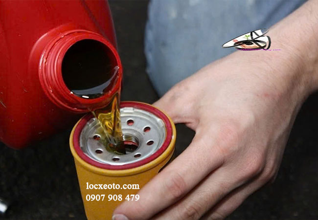 xác định các dấu hiệu thời điểm thay lọc nhớt xe ô tô xác định các dấu hiệu thời điểm thay lọc nhớt xe ô tô