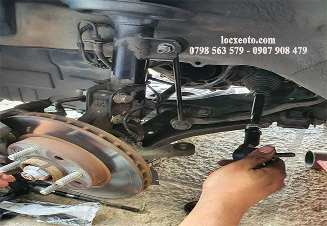 hiện tượng hệ thống treo lỏng lẻo có thể do rotuyn lái trong xe mazda bt50 hỏng hiện tượng hệ thống treo lỏng lẻo có thể do rotuyn lái trong xe mazda bt50 hỏng