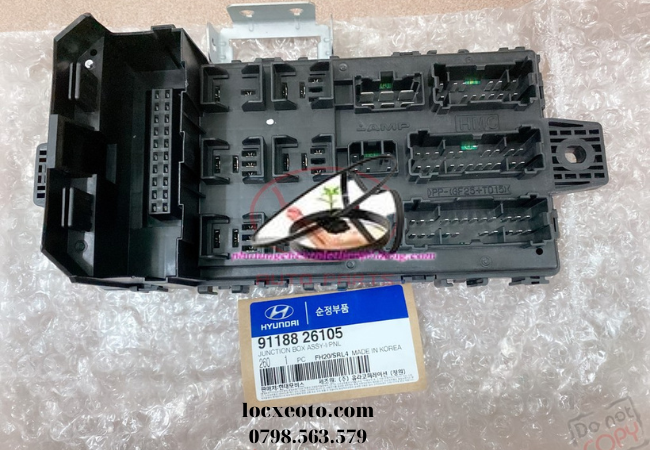 hộp cầu chì trong xe santafe hộp cầu chì trong xe santafe