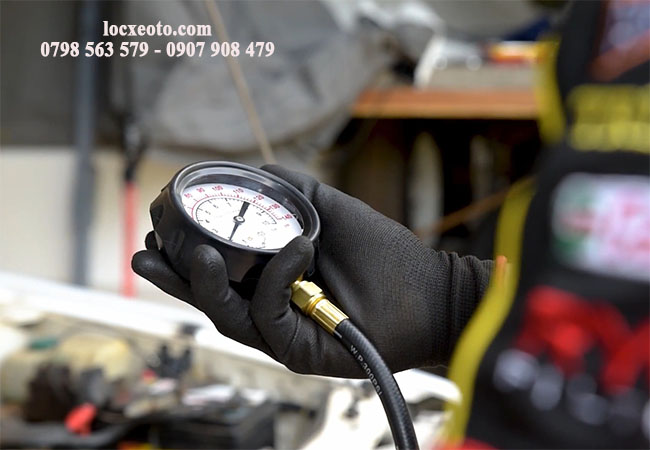 kiểm tra áp suất phù hợp để tiến hành thay lọc nhớt kiểm tra áp suất phù hợp để tiến hành thay lọc nhớt