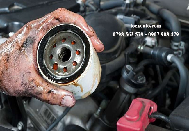 lọc dầu lâu ngày không thay đúng hạn sẽ vô cùng bẩn và dễ tắc nghẽn lọc dầu lâu ngày không thay đúng hạn sẽ vô cùng bẩn và dễ tắc nghẽn