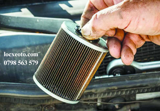 Việc bảo dưỡng lọc dầu định kỳ là yếu tố quan trọng giúp xe hoạt động ổn định Việc bảo dưỡng lọc dầu định kỳ là yếu tố quan trọng giúp xe hoạt động ổn định