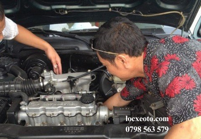 Kiểm tra, thay lọc xăng định kì để đảm bảo khả năng lọc sạch nhiên liệu động cơ Kiểm tra, thay lọc xăng định kì để đảm bảo khả năng lọc sạch nhiên liệu động cơ