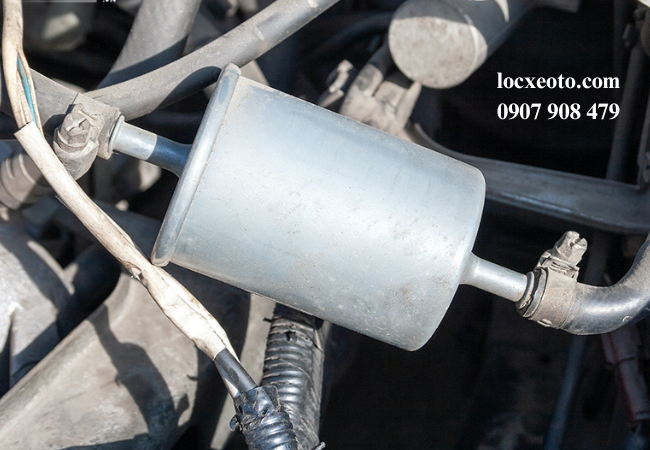 Thay lọc xăng giúp hệ thống nhiên liệu luôn sạch, tránh nguy cơ xe bị hụt hơi, chết máy Thay lọc xăng giúp hệ thống nhiên liệu luôn sạch, tránh nguy cơ xe bị hụt hơi, chết máy