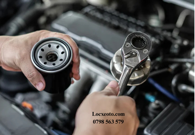 Nên thay lọc nhớt cùng lúc với thay dầu Nên thay lọc nhớt cùng lúc với thay dầu