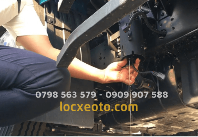 Các bác nên xả nước lẫn trong dầu mỗi 5.000 km hoặc theo khuyến cáo Các bác nên xả nước lẫn trong dầu mỗi 5.000 km hoặc theo khuyến cáo