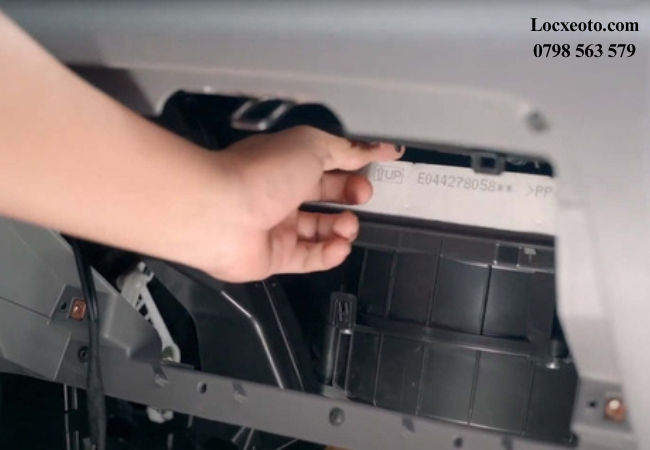 ắn sai chiều có thể làm cản trở luồng gió, gây tắc nghẽn, ảnh hưởng đến hiệu suất làm lạnh. ắn sai chiều có thể làm cản trở luồng gió, gây tắc nghẽn, ảnh hưởng đến hiệu suất làm lạnh.