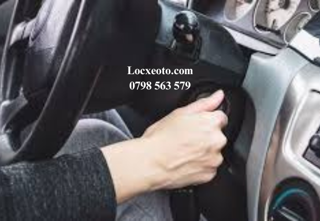 Khởi động xe thường xuyên để dầu nhớt lưu thông đều Khởi động xe thường xuyên để dầu nhớt lưu thông đều