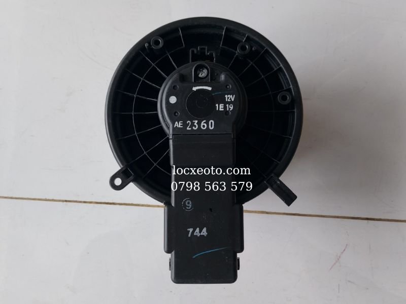 Mô tơ quạt gió máy lạnh trước xe mitsubishi xpander Mô tơ quạt gió máy lạnh trước xe mitsubishi xpander