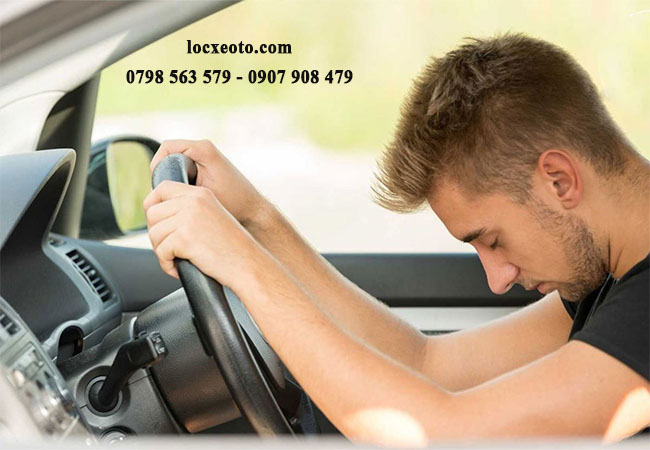 phiền toái trong việc lái xe khi không nạp đủ nhiên liệu do lọc dầu không được thay đúng cách  phiền toái trong việc lái xe khi không nạp đủ nhiên liệu do lọc dầu không được thay đúng cách