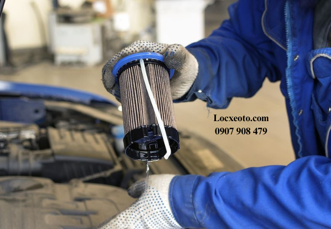 Lọc nhiên liệu diesel Colorado bị nghẹt nặng, cản trở hoàn toàn dòng nhiên liệu đến động cơ Lọc nhiên liệu diesel Colorado bị nghẹt nặng, cản trở hoàn toàn dòng nhiên liệu đến động cơ