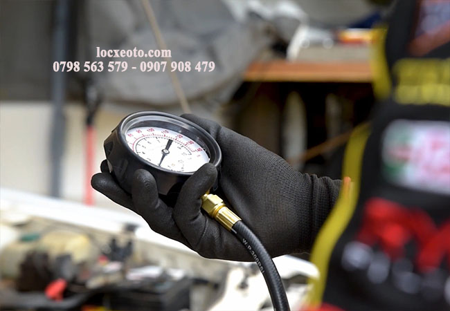 quá trình kiểm tra áp suất cần thiết cho việc thay lọc dầu quá trình kiểm tra áp suất cần thiết cho việc thay lọc dầu