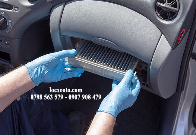 tháo lọc gió ranger ra khỏi xe để kiểm tra tháo lọc gió ranger ra khỏi xe để kiểm tra
