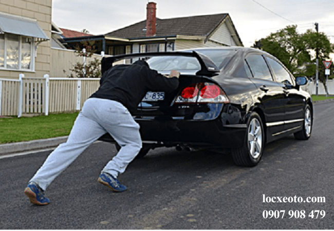 Xe có thể bị tắt máy đột ngột khi đang vận hành nếu lọc nhiên liệu ô tô bị tắt Xe có thể bị tắt máy đột ngột khi đang vận hành nếu lọc nhiên liệu ô tô bị tắt