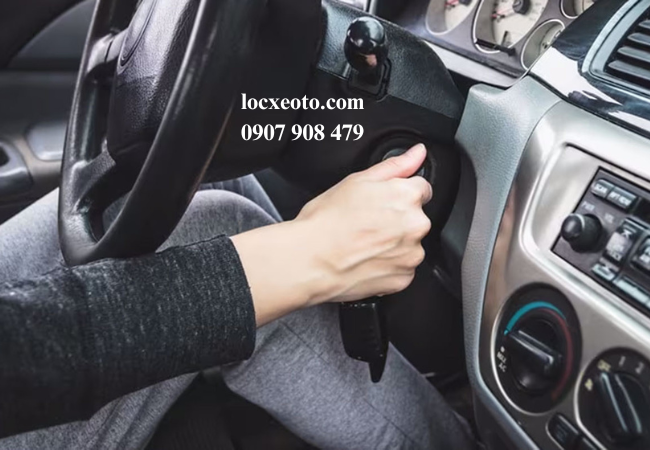 Lọc xăng bị tắc khiến nhiên liệu không được cung cấp đủ làm xe khó khởi động Lọc xăng bị tắc khiến nhiên liệu không được cung cấp đủ làm xe khó khởi động