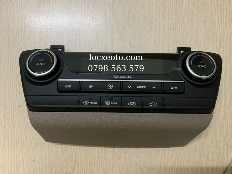 Công tắc điều chỉnh điều hòa Hyundai Tucson