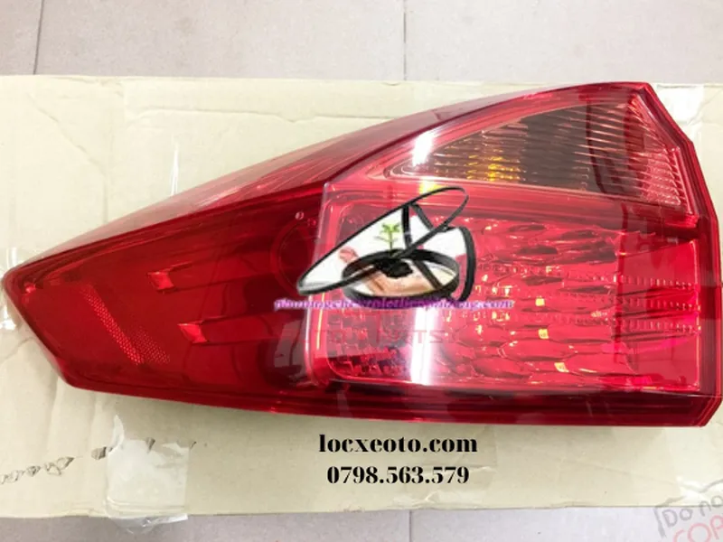 Đèn hậu ngoài honda city