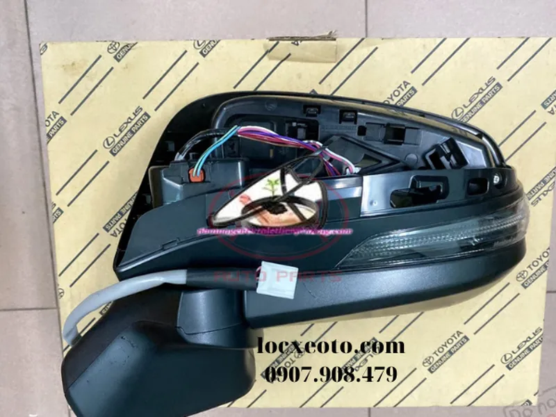 Gương chiếu hậu ô tô toyota cross