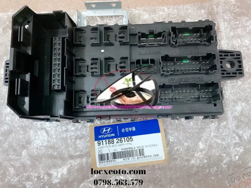 Hộp cầu chì trong xe Santafe